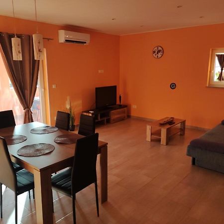Apartman Tramonto Мотовун Екстериор снимка