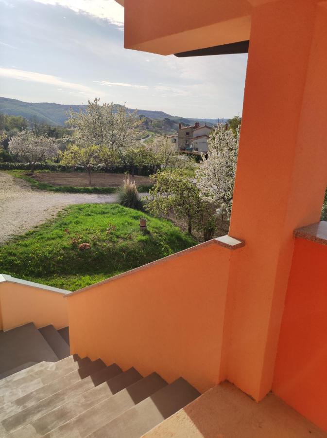 Apartman Tramonto Мотовун Екстериор снимка